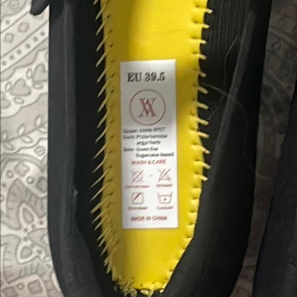 Classic VIVAIA Black Flats with Silver Buckle - Picture 7 of 8